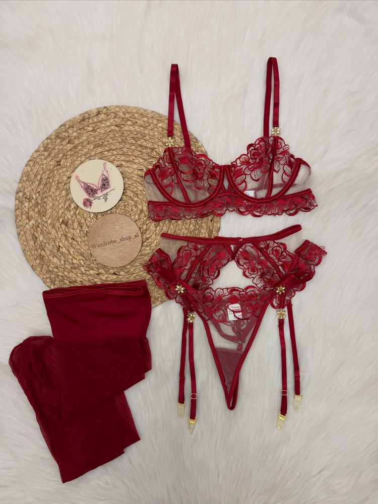Bordeauxrode kant lingerie set - Lace Bralette Set recensie en prijs